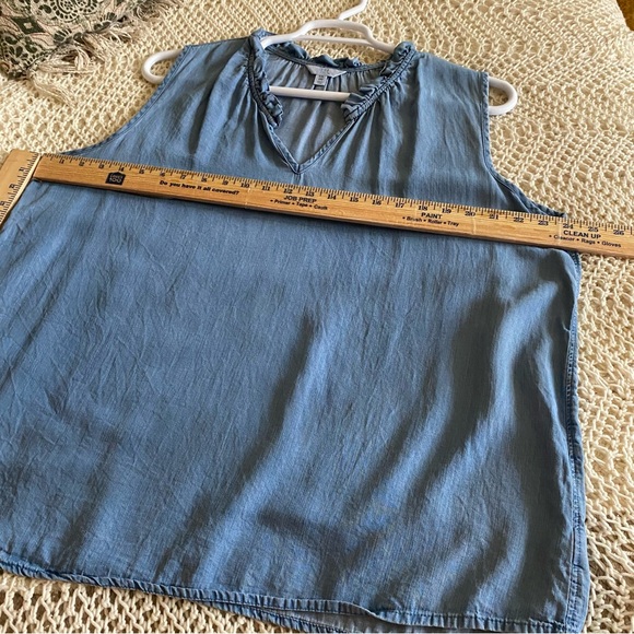 Time & Tru Sleeveless Chambray Shirt Plus Size XXL (20) - Picture 6 of 12